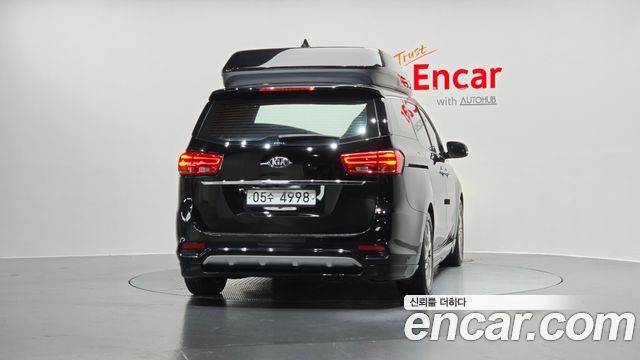 Kia Canival 2019 — photo 4