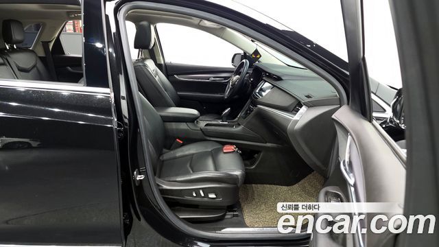 Cadillac XT5 2018 — photo 11