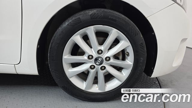Kia K3 2017 — photo 5