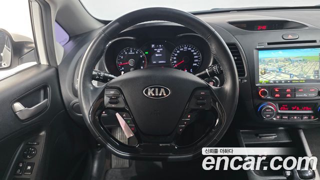 Kia K3 2017 — photo 14