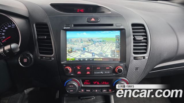 Kia K3 2017 — photo 15