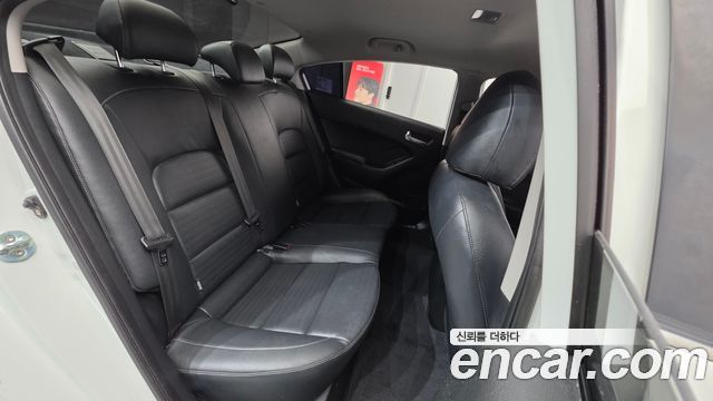Kia K3 2017 — photo 19