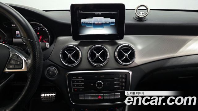 Mercedes-Benz CLA-Class 2019 — photo 14