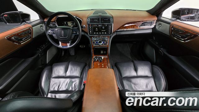 Lincoln Continental 2017 — photo 7