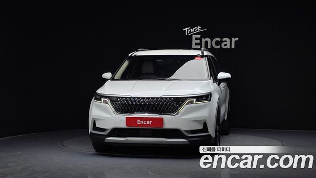 Kia Canival 2023 — photo 3