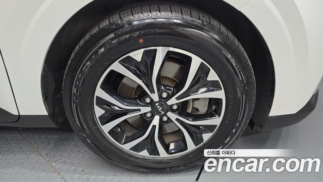 Kia Canival 2023 — photo 5