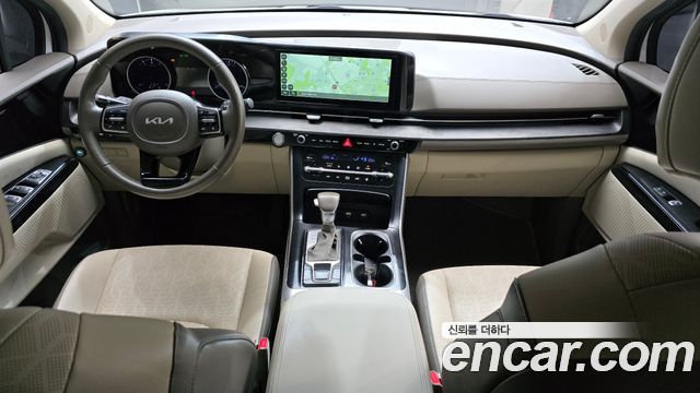 Kia Canival 2023 — photo 7