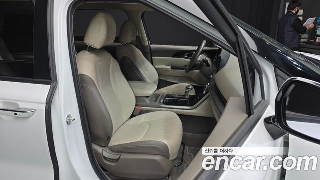 Kia Canival 2023 — photo 12