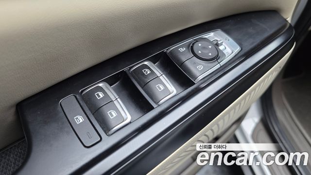 Kia Canival 2023 — photo 14