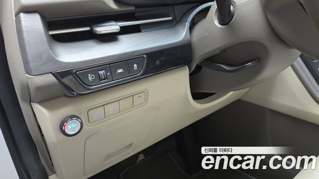 Kia Canival 2023 — photo 15