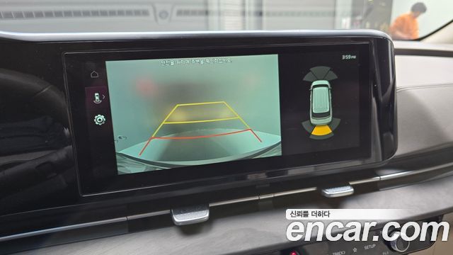 Kia Canival 2023 — photo 16