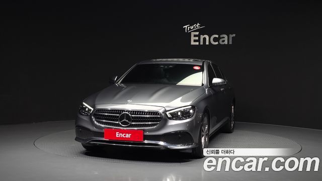 Mercedes-Benz E-Class 2022 — photo 3