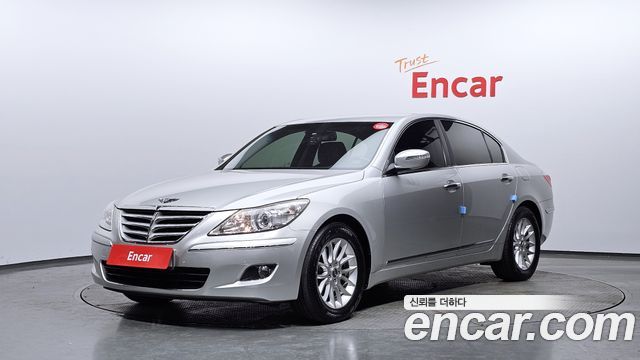 Hyundai Genesis 2011 — photo 1