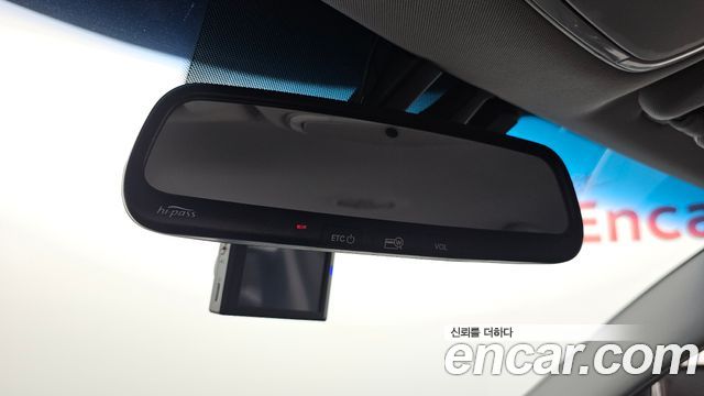 Hyundai Genesis 2011 — photo 17