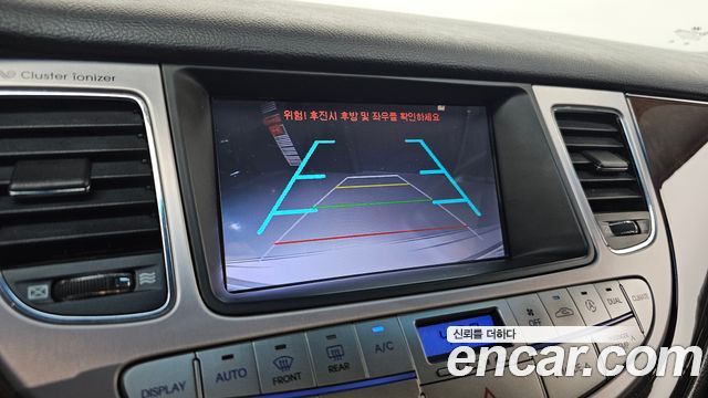 Hyundai Genesis 2011 — photo 19