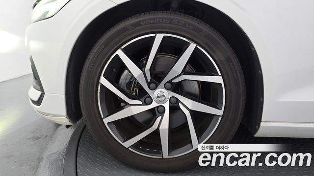 Volvo S60 2020 — photo 5