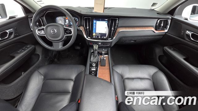 Volvo S60 2020 — photo 10