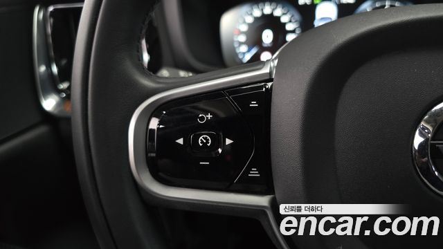 Volvo S60 2020 — photo 21