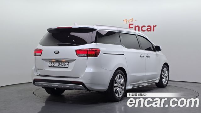 Kia Canival 2016 — photo 2