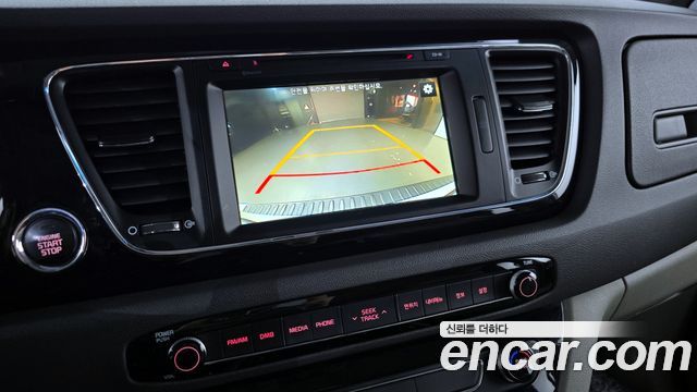 Kia Canival 2016 — photo 15