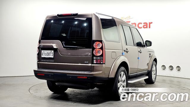 Land Rover Discovery 2016 — photo 2