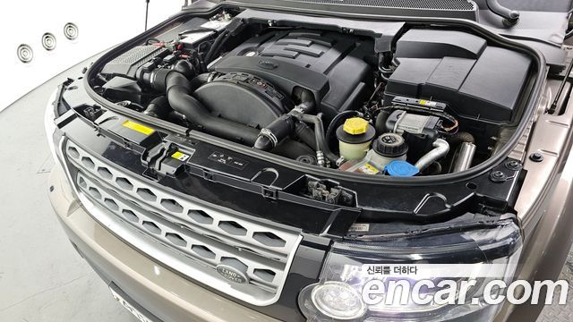 Land Rover Discovery 2016 — photo 6