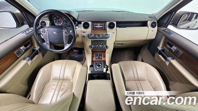 Land Rover Discovery 2016 — photo 7