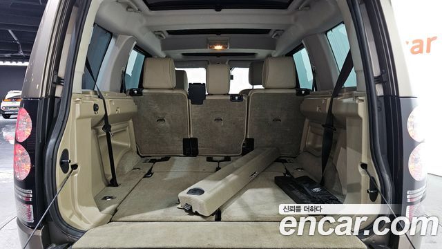 Land Rover Discovery 2016 — photo 20