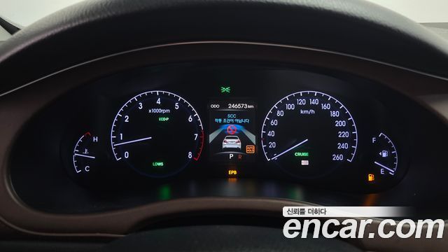 Hyundai Genesis 2013 — photo 8