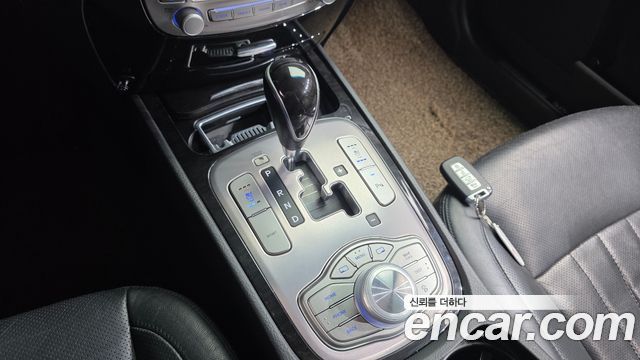 Hyundai Genesis 2013 — photo 9