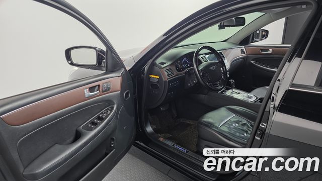 Hyundai Genesis 2013 — photo 11