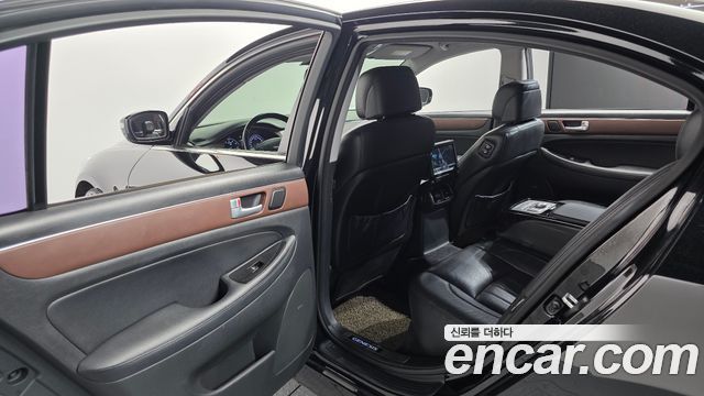 Hyundai Genesis 2013 — photo 17