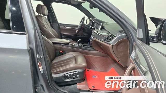 BMW X5 2015 — photo 11