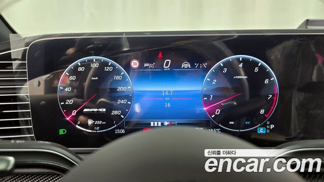 Mercedes-Benz GLE-Class 2026 — photo 8