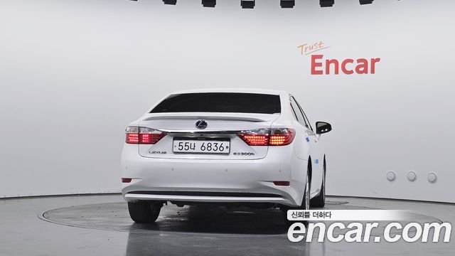Lexus ES 2014 — photo 4