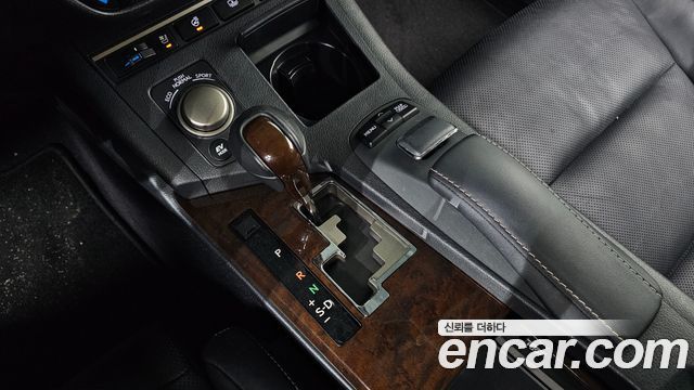Lexus ES 2014 — photo 9