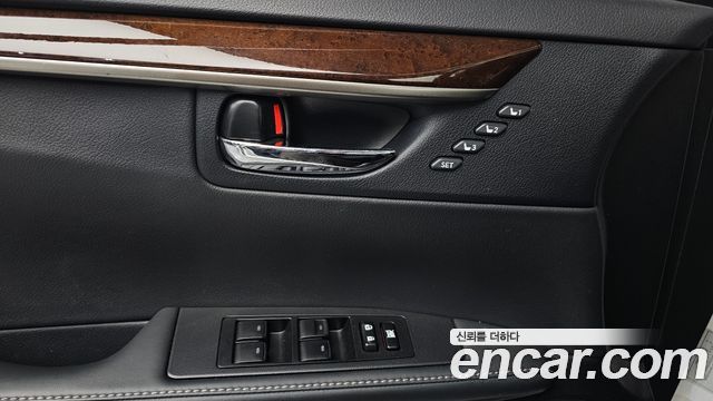 Lexus ES 2014 — photo 12