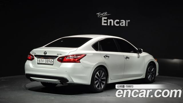 Nissan Altima 2017 — photo 2