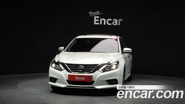 Nissan Altima 2017 — photo 3