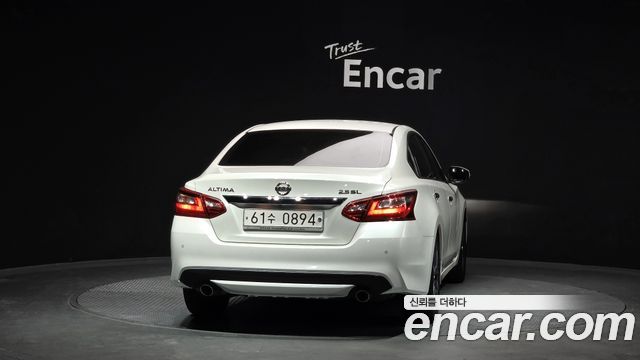 Nissan Altima 2017 — photo 4