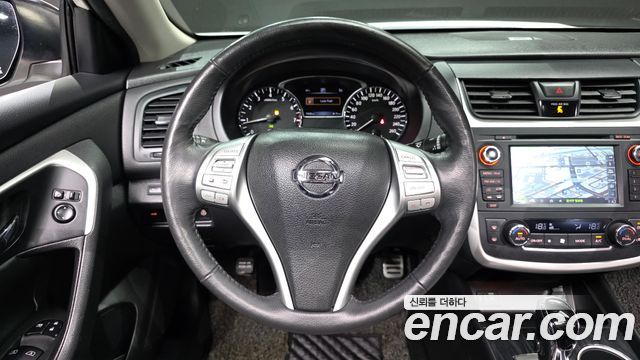 Nissan Altima 2017 — photo 13