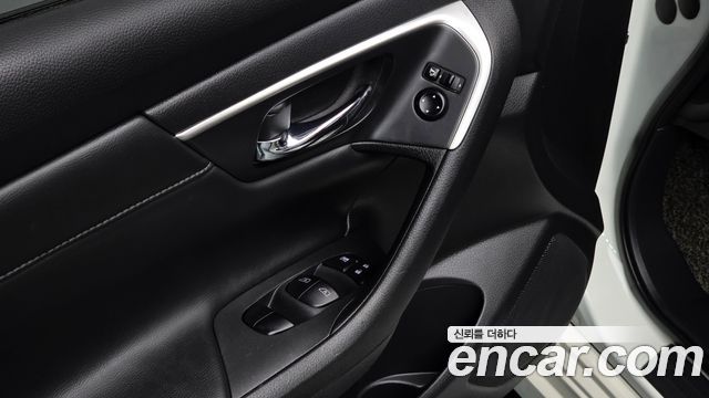 Nissan Altima 2017 — photo 17