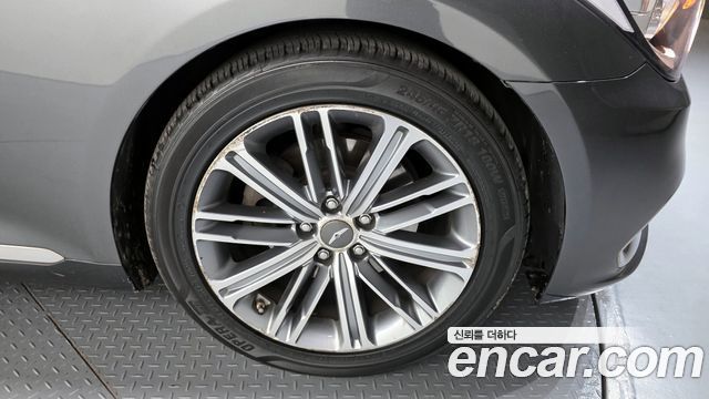 Genesis G80 2017 — photo 5