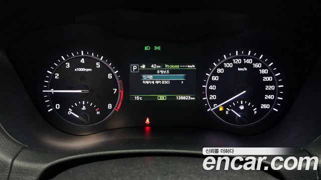 Genesis G80 2017 — photo 8