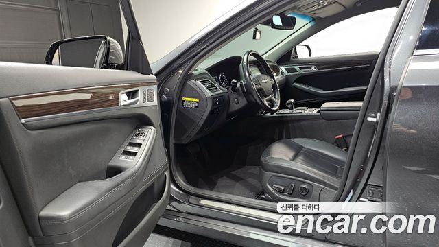 Genesis G80 2017 — photo 10