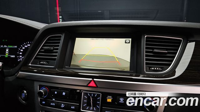 Genesis G80 2017 — photo 16