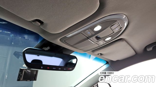 Genesis G80 2017 — photo 18