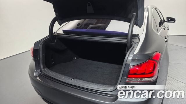 Genesis G80 2017 — photo 20