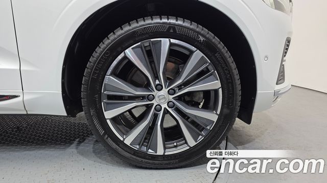 Volvo XC60 2022 — photo 5