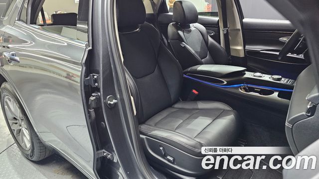 Genesis GV70 2021 — photo 11